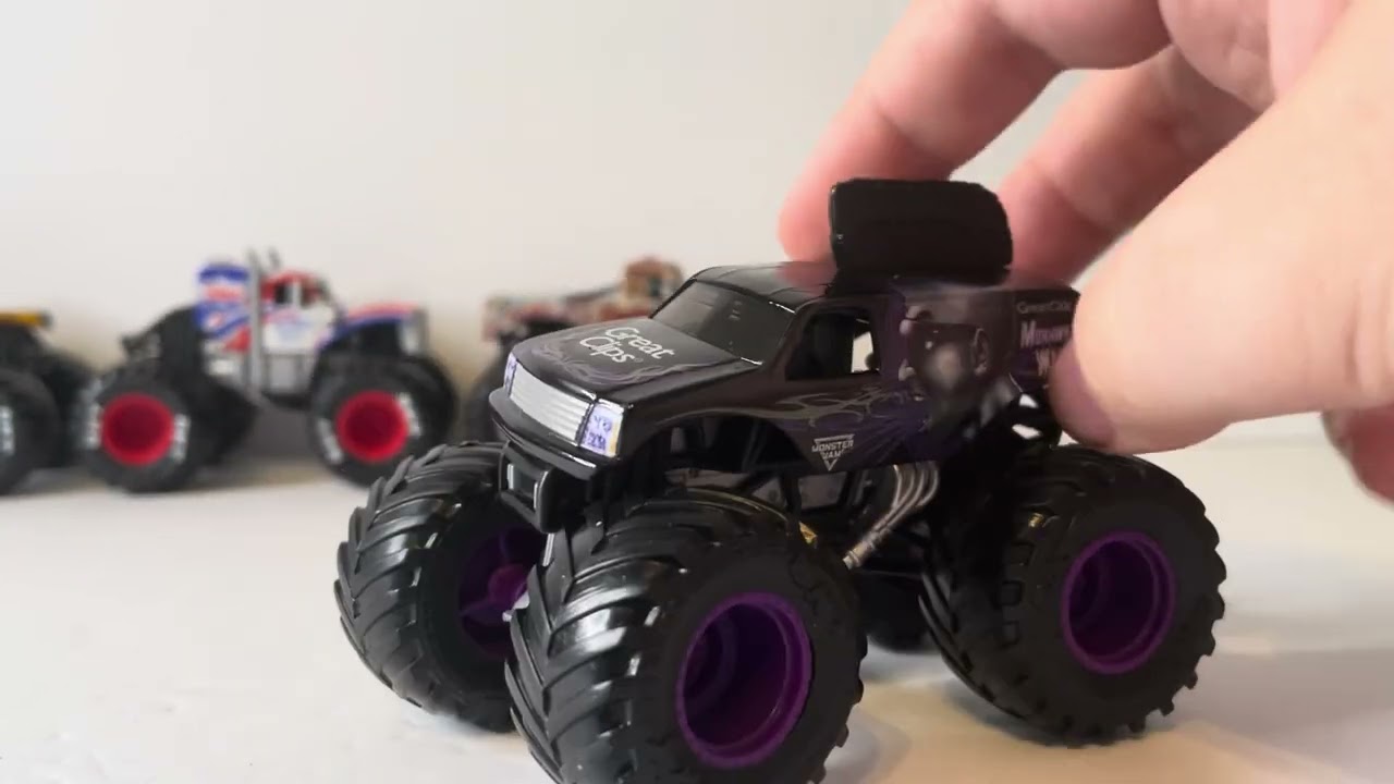 Spin Master Monster Jam 2024 Champions Collection Series Review