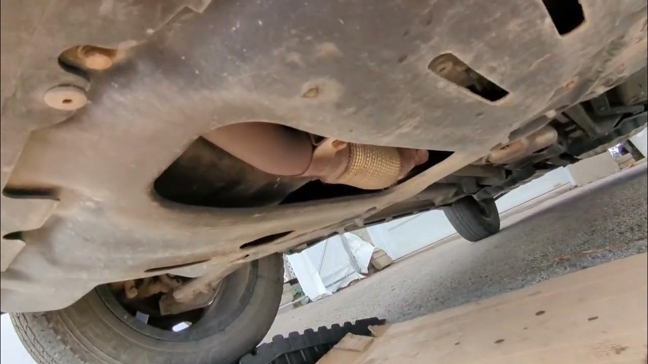 Oil change on a 2016 Jeep Renegade 2.4L - YouTube