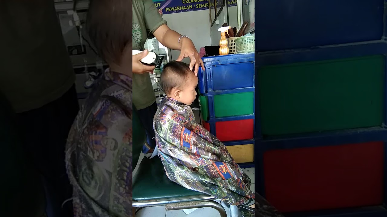  Anak  kecil  pintar potong rambut  YouTube