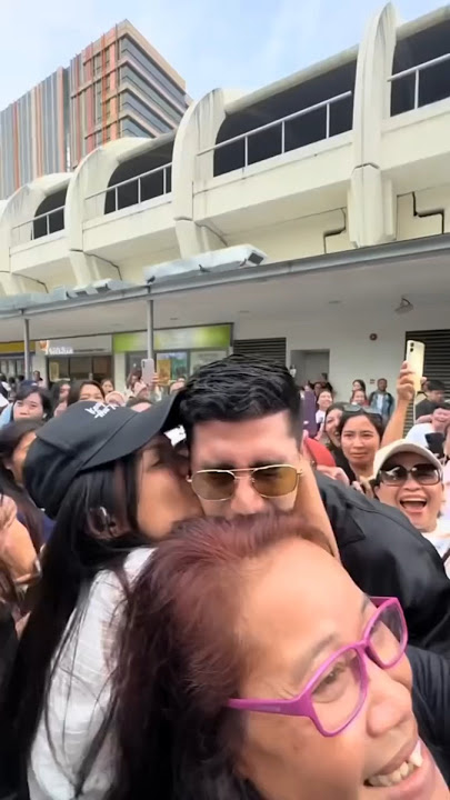SAMPAI DICIUM❗️VAREL BRAMASTA DISERBU CWEK2 INDO DI SINGAPURA