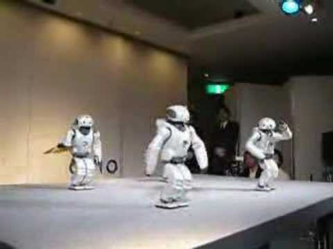 Dancing Japanese Robots