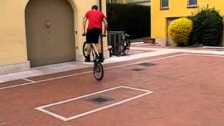 bmx - slowmotion flatground 360