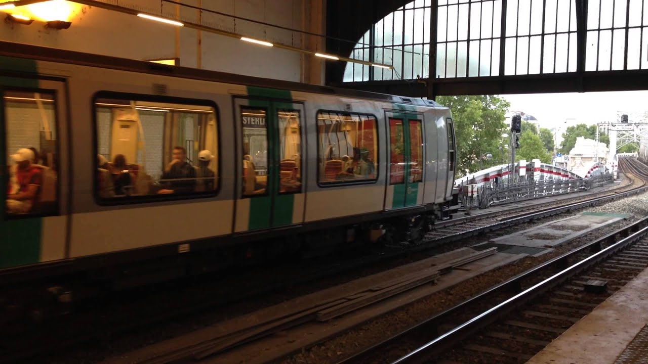 [Paris Metro M5] Train Action at Gare D'Austerlitz - YouTube