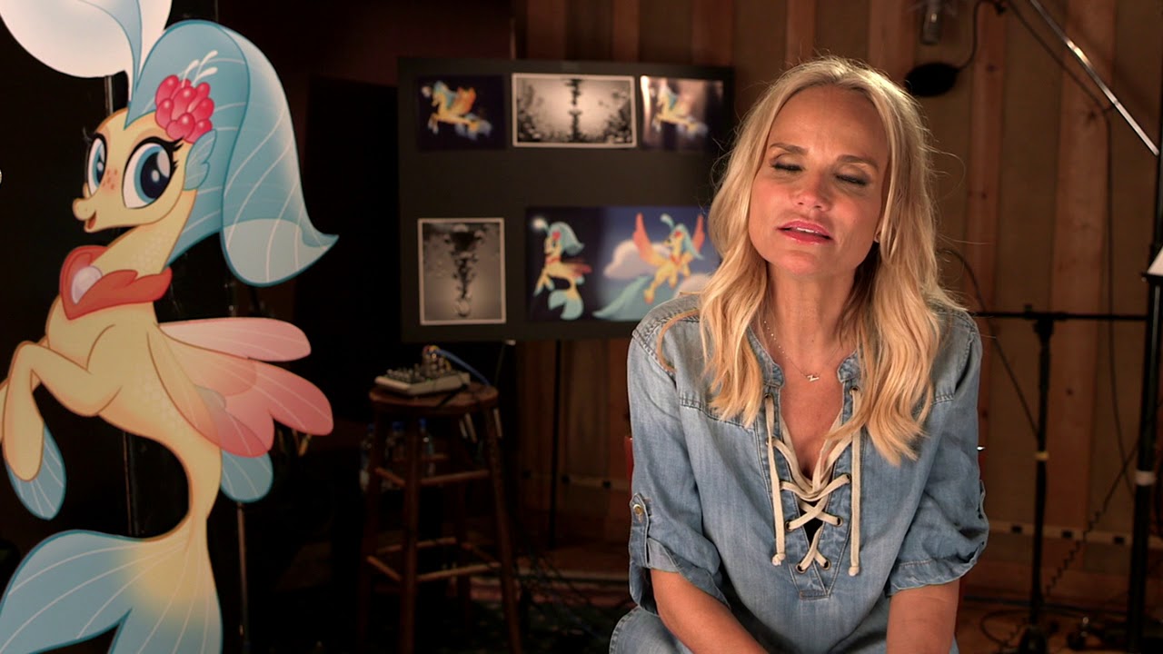 My Little Pony the movie - Itw Kristin Chenoweth (official video) - YouTube