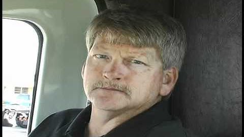 Simple Operator Controls on E-Z Pack Front Loader