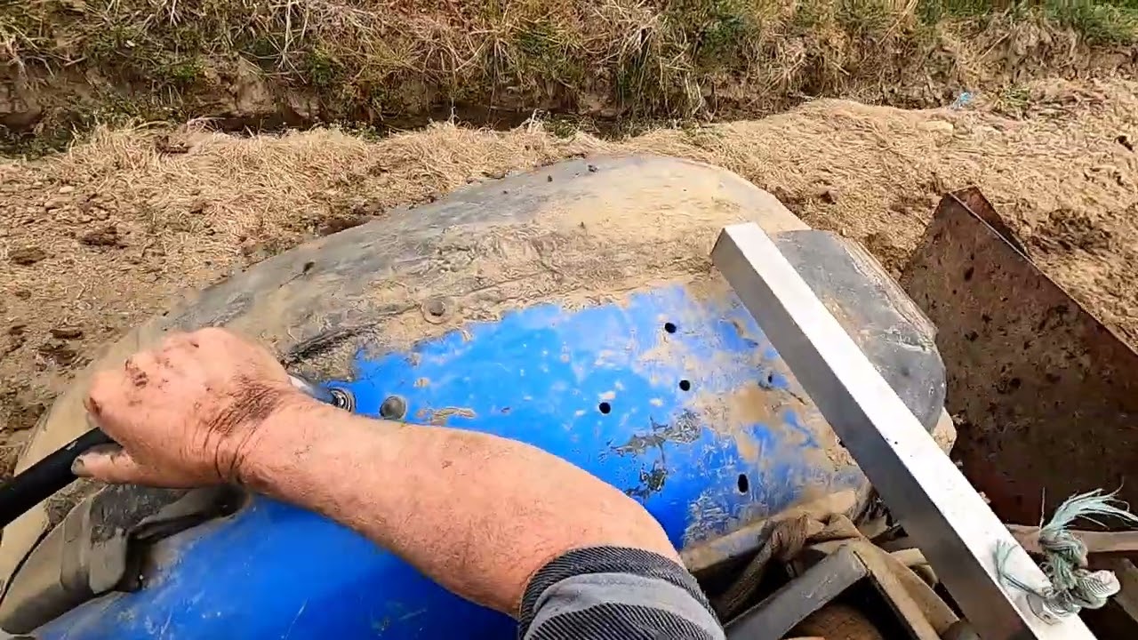 spaliamo il letame  (new holland TNf 75 C