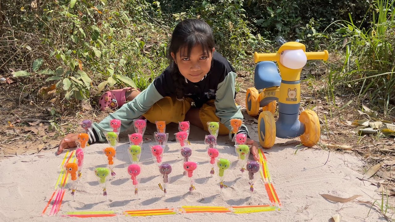 Part 184 Survival Skills SMART Ideas and USEFUL in Forest With Single Mom  Jungle Life