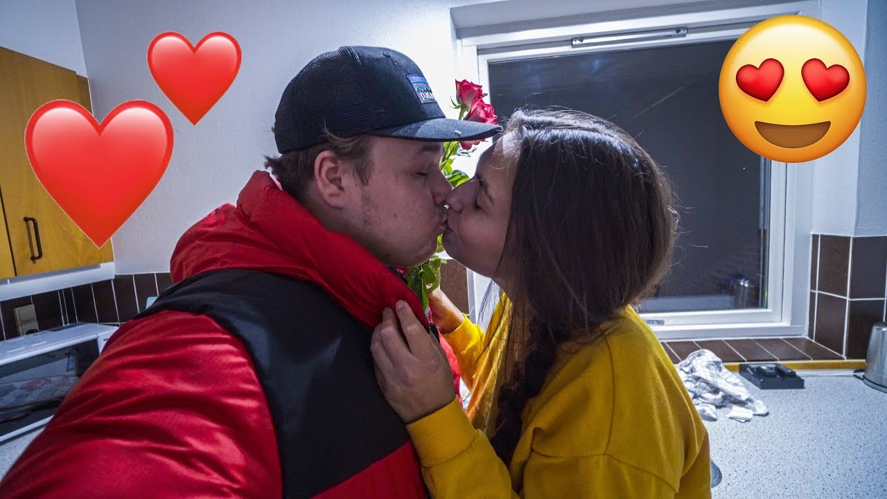 JEG OVERRASKER MIN KÆRESTE!!!