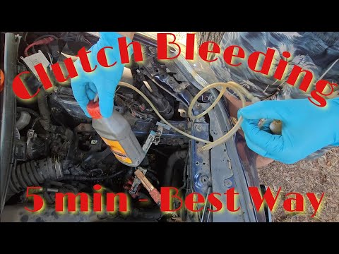 Hydraulic Clutch Bleeding Air Suitable for all Models Best Way without Dirt the Best Way - 5 minutes