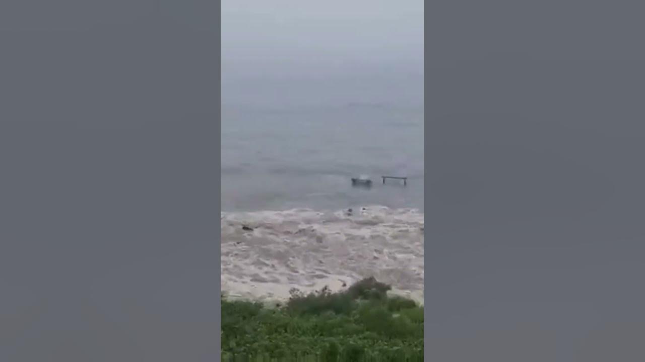 Youtube video of a tsunami