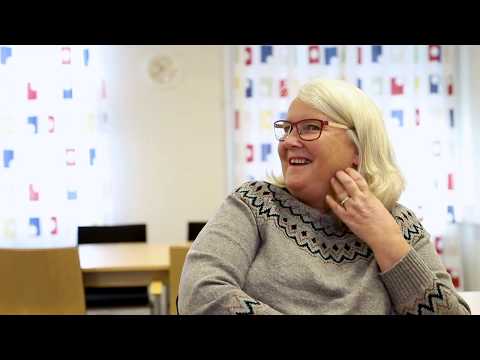 Video: Hur man hjälper en älskad att återhämta sig från en stroke (med bilder)