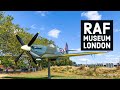 El impecable museo de aviones militares de Londres