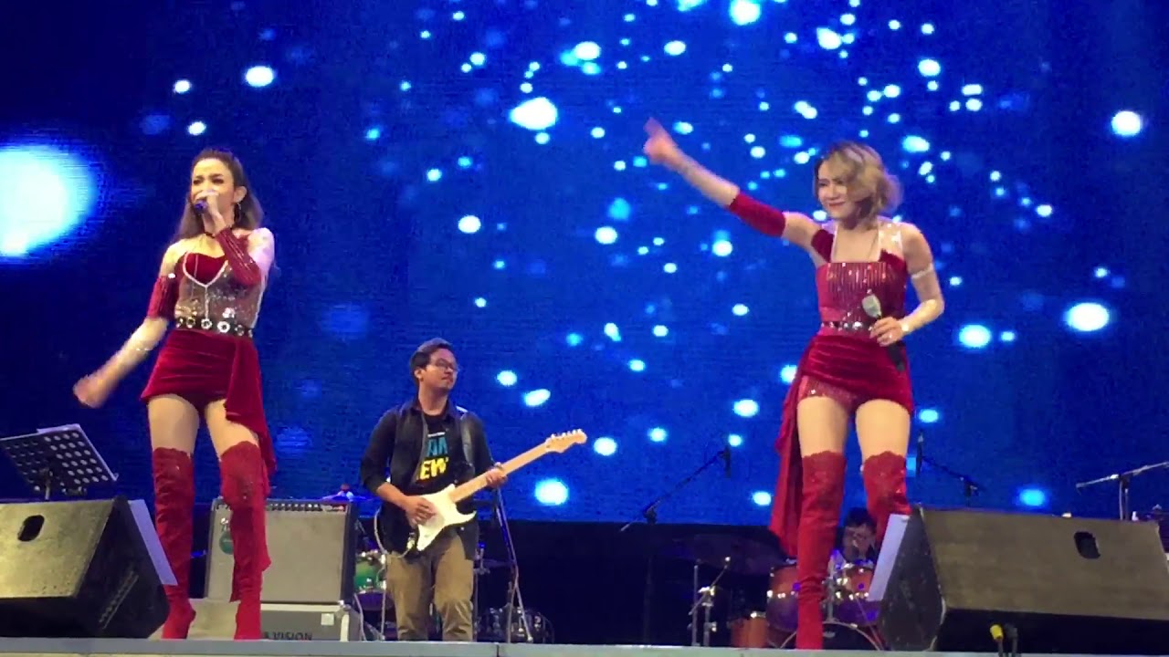 นิว จิ๋ว - เขียนไว้ข้างเตียง live at Like & Share Concert 7 เจ็บตัวแม่ อ่อนแอตัวพ่อ