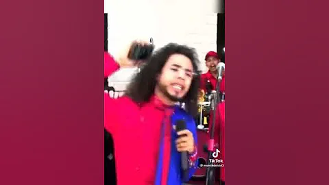 T QUEDASTE CON MI CARGADOR  Y  HERA HORIGUINAL
