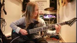 10 year old guitarist Zoe Thomson plays Canon, Rock version by Johann Pachelbel