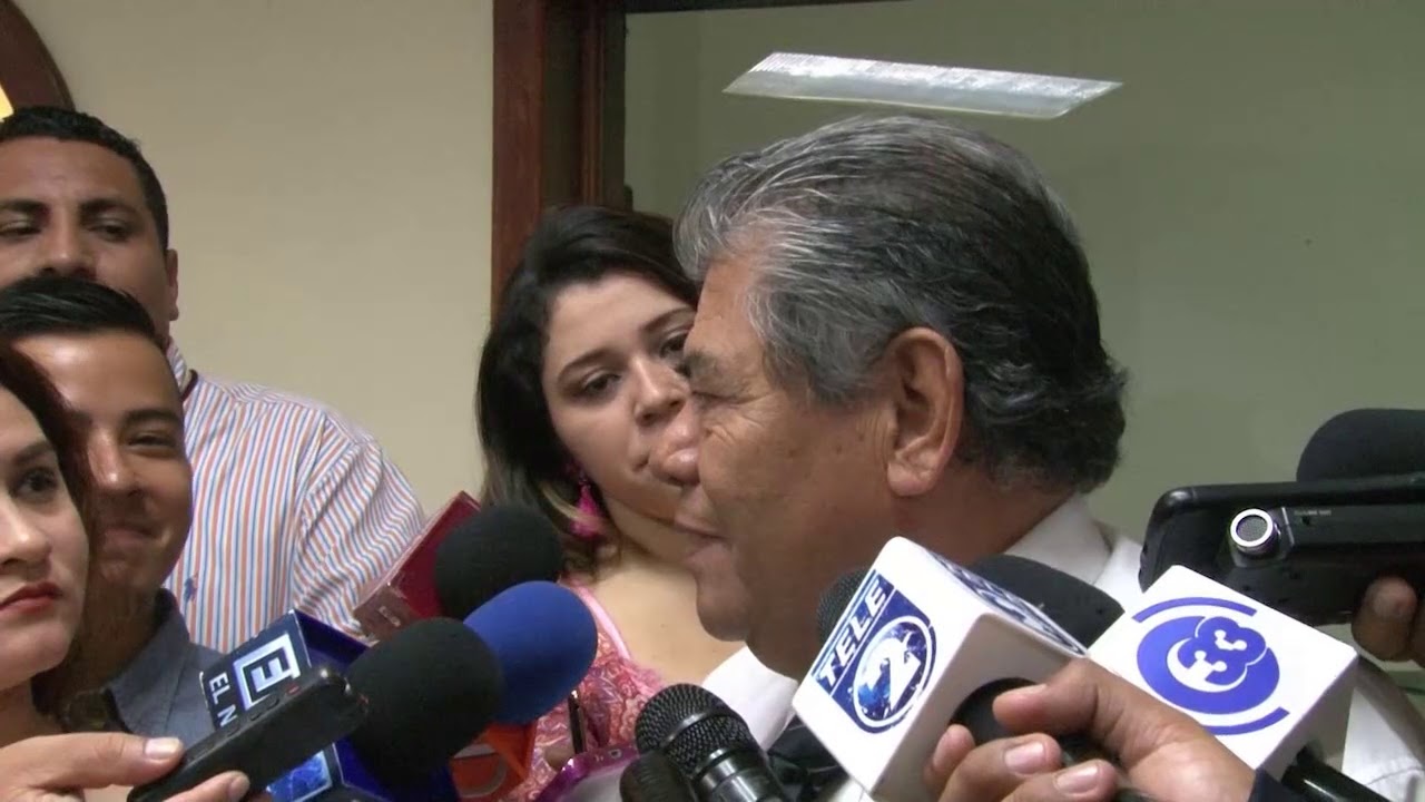 PORTILLO CUADRA Y BELTRÁN BONILLA elton john