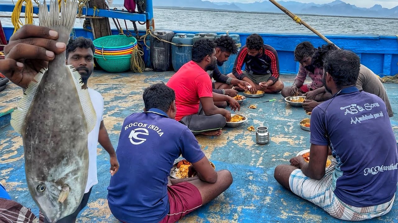 Delicious! This Is How We Eat Breakfast, Lunch And Dinner At Sea | Part-01 | Indian Ocean Fisheman