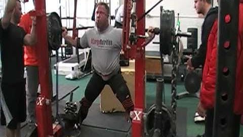 Chuck Vogelpohl squat training at Lexen Xtreme