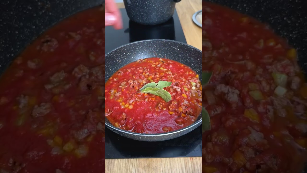 Maccheroni al ferretto con sugo di salsiccia e olive taggiasche | Chef in Camicia | Lidl Italia