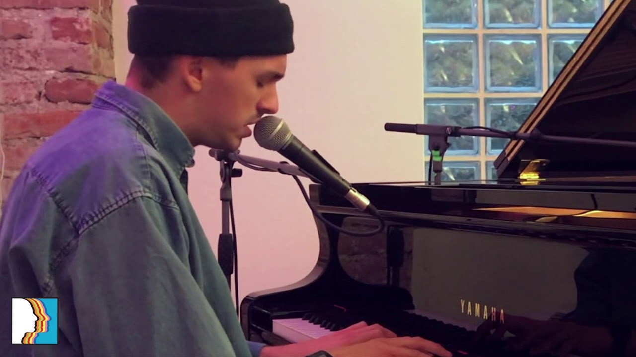 AINÉ - Solo un po' Live @ Casa Bertallot