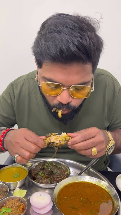 Unlimited Chicken Thali in Pune | Maharashtrian Thali | Pune Food | Eating shorts | #shorts