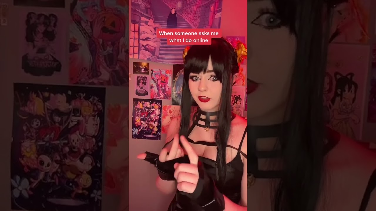 Irish Cosplayer gets 10k followers on TikTok