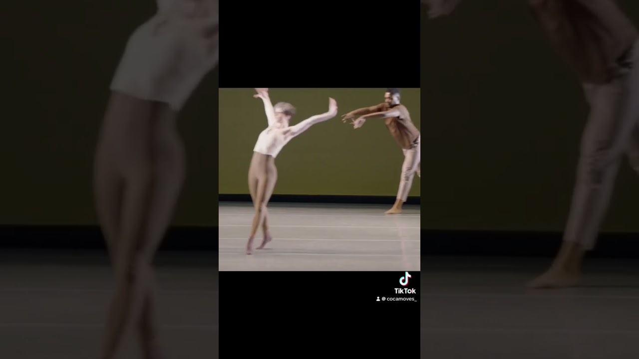 Dancing with friends 😍✅✨ 