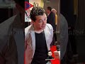 شريف سلامة علي ريد كاربت العرض الخاص فيلم ساعة اجابة 