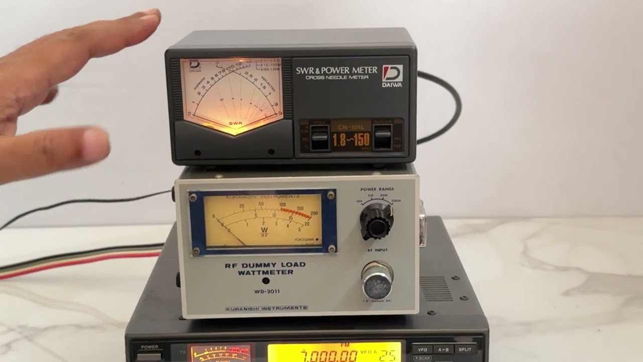 Daiwa CN-101L SWR Powermeter 1.5kW - YouTube