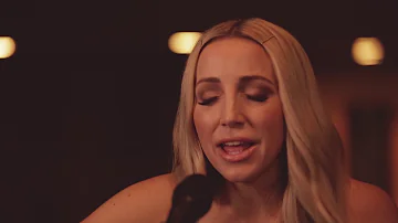 Ashley Monroe - "Paying Attention" (Acoustic)