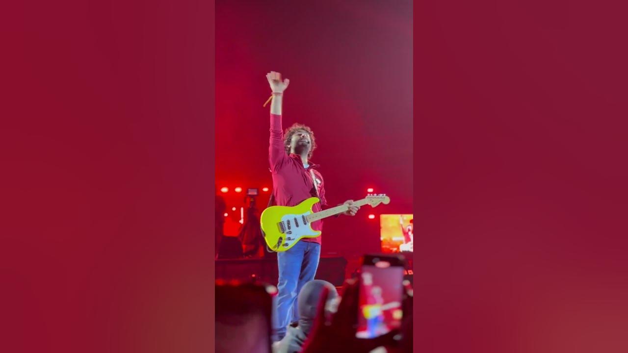 Tujhe Kitna Chahne Lage Hum... π₯β€ Arijit Singh live in Concert at Guhawati Assam Tujhe Kitna Chahne Lage Hum... π₯β€ Arijit Singh live in Concert at Guhawati Assam