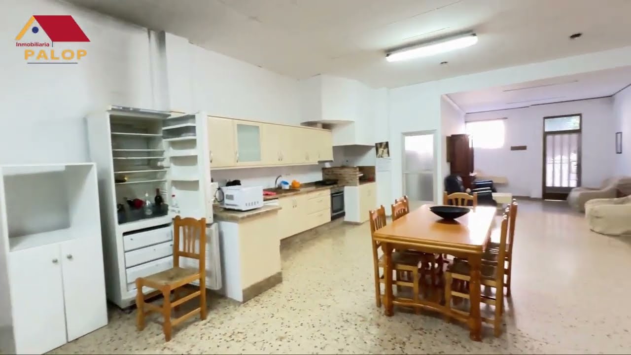 Piso con local y garaje en venta de 305 m² en Carcaixent