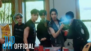 Stray Kids \