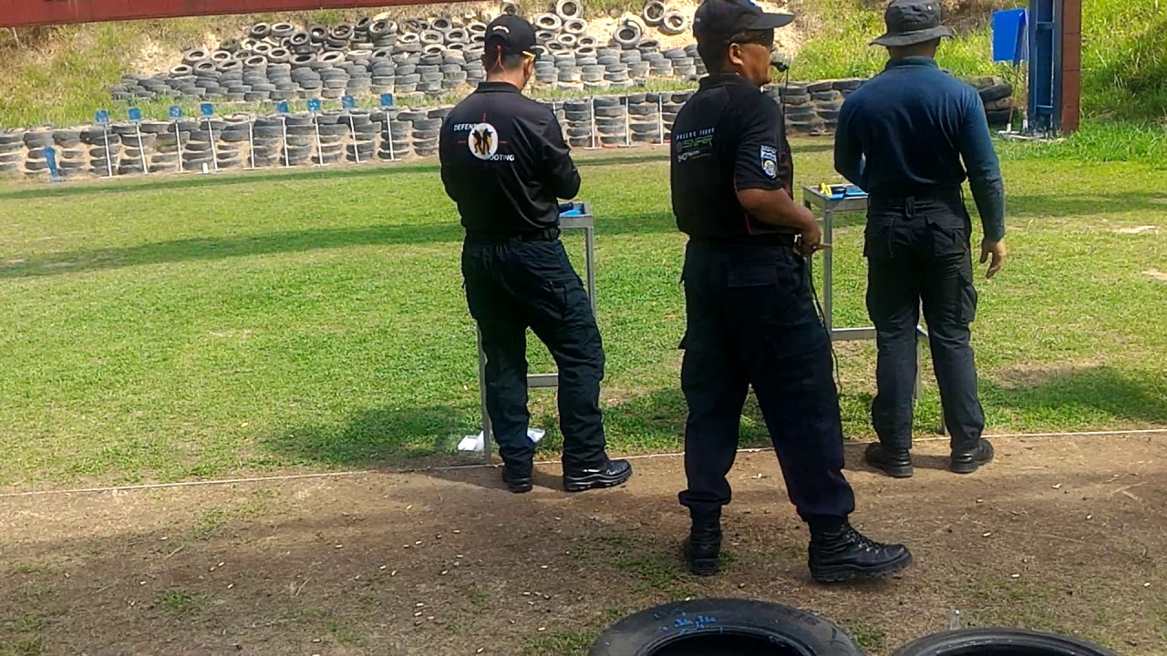 Latihan Menembak Falling Plate PULAPOL KK