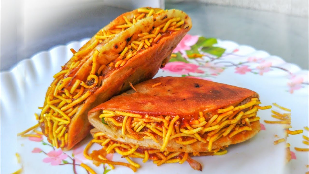 Patti R Roti রাতের থেকে যাওয়া রুটি দিয়ে এইরকম একটা ক্রিসপি টেস্টি স্ন্যাকস আইটেম ...