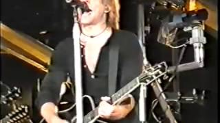 Bon Jovi - All About Lovin' You (Gelsenkierchen 2003) Acoustic