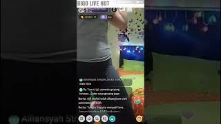 Goyang Bareng Tante Cantik Yok