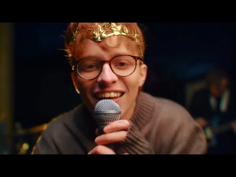 Cavetown - “Sweet Tooth” (Official Music Video)