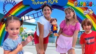  Maria Clara y sus amigos juegan en el parque Peppa Pig 