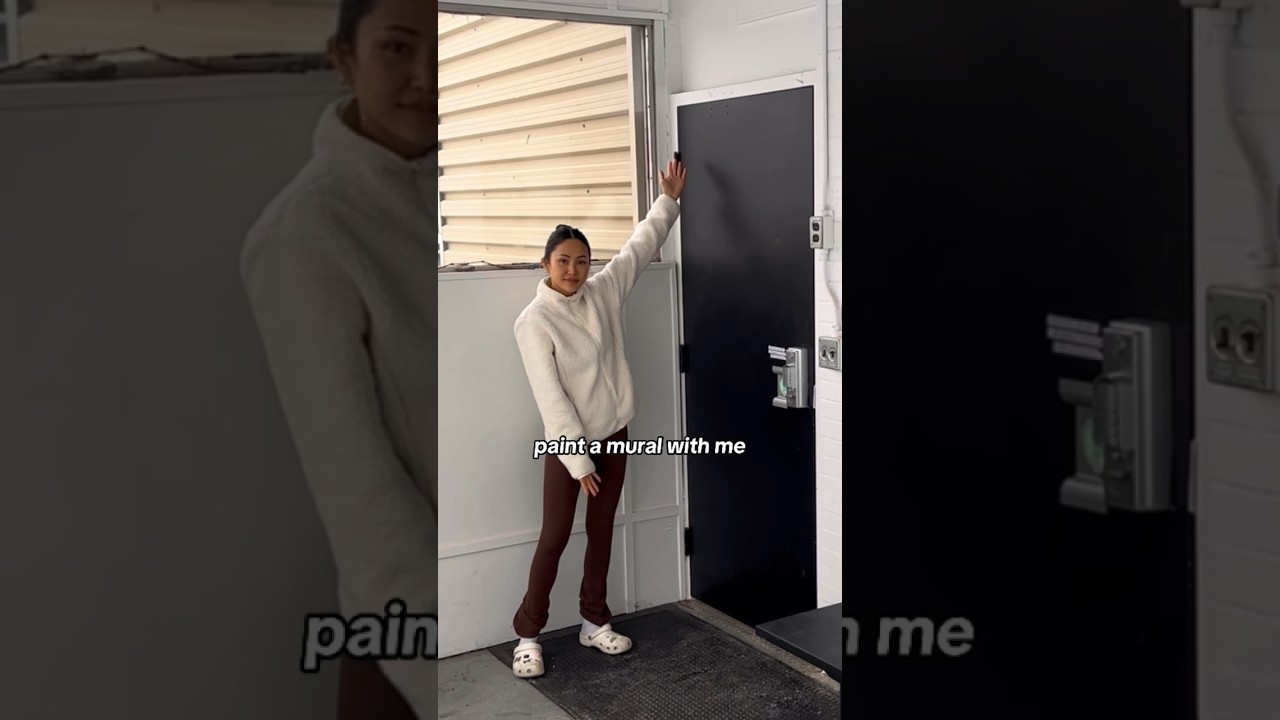 paint a mural with me 🖤✍️ 