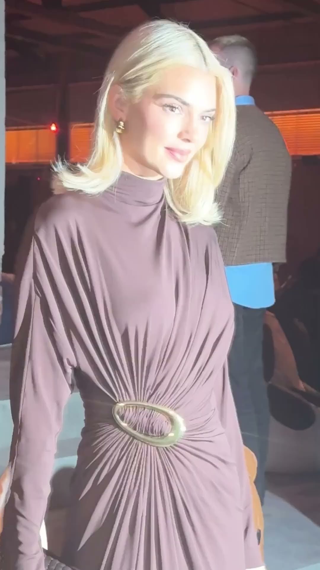Kendall Jenner Goes Blonde at Bottega Veneta