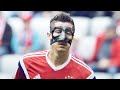 Why did Robert Lewandowski play with a mask? | Oh My Goal