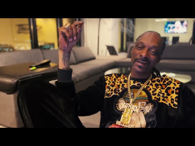 Snoop Dogg - Touch Away