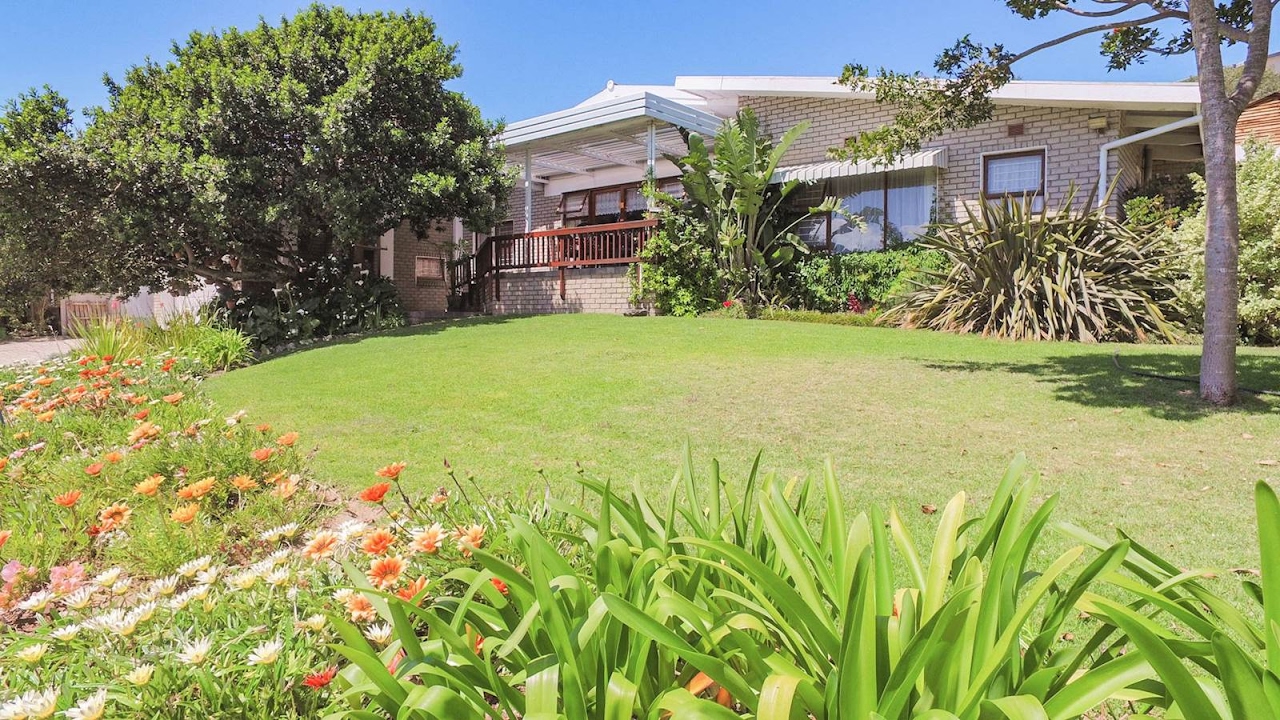 5 Bedroom House for sale in Western Cape Garden Route Great Brak