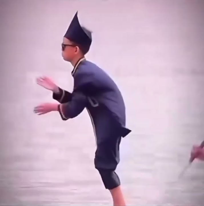 Kid Dancing on Boat… #trending #viral #fyp #aura #aurafarming #grimreaper