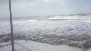 La playa de El Buzo, 'devorada' por el temporal en Cádiz