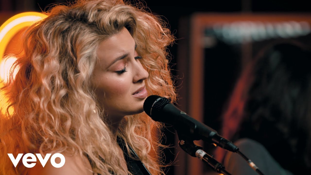 Tori Kelly - Language (Live from Capitol Studios)
