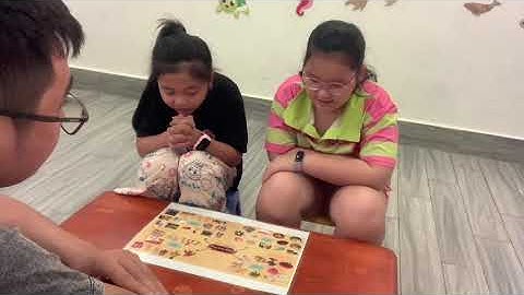 Tiếng Anh Giao Tiếp Tại Phan Thiết: Vicky and Sophie practice talking about Lunar New Year