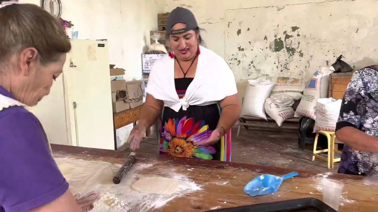 Preparando pan en San Antonio de Padua