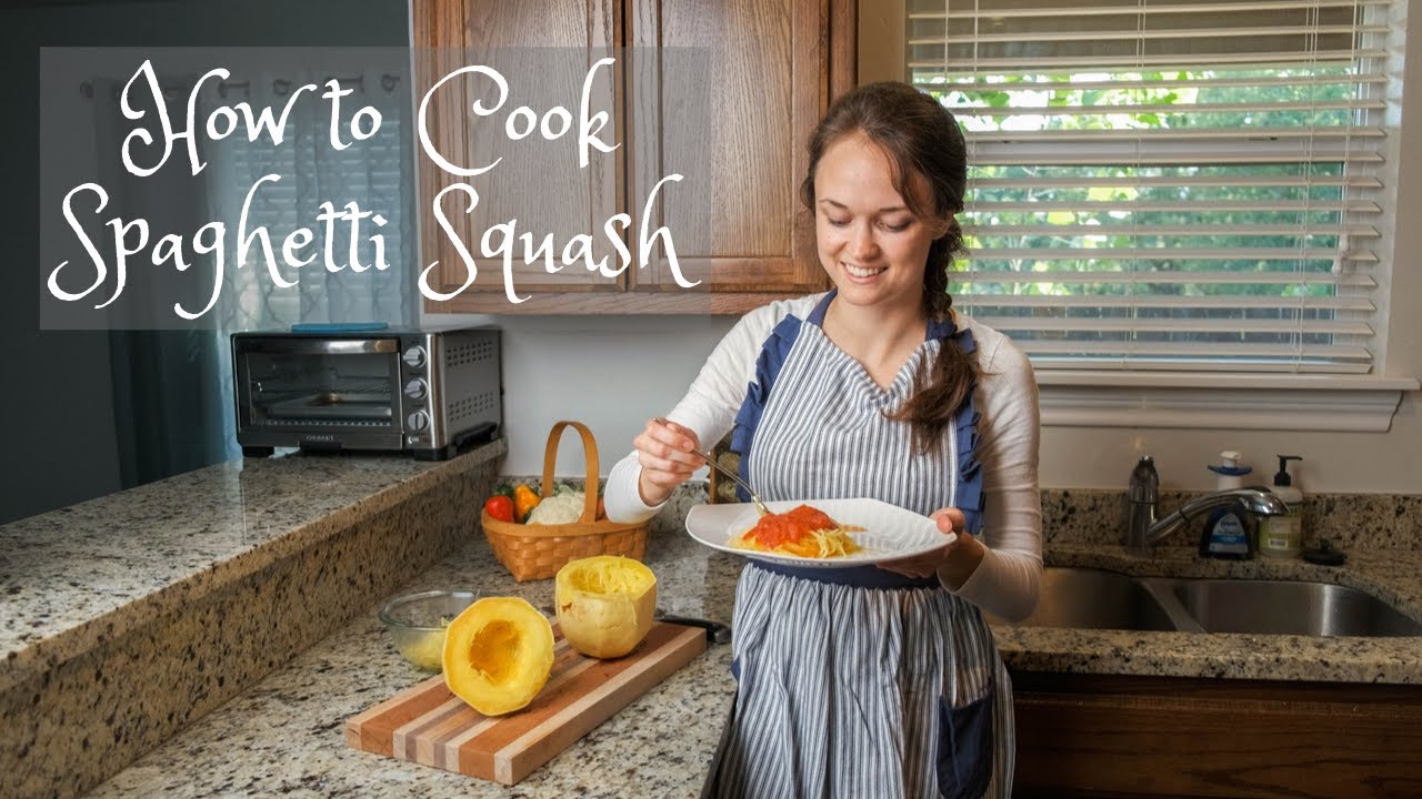 How to cook a spaghetti squash - YouTube